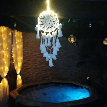 Bed & Breakfast Cle Pour Deux - Romantique Avec Patio & Privatifs *