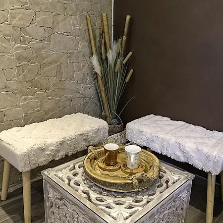 Bed & Breakfast Cle Pour Deux - Romantique Avec Patio & Privatifs Cuges-les-Pins