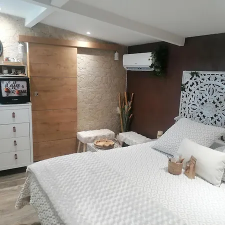Cle Pour Deux - Romantique Avec Patio & Privatifs Cuges-les-Pins